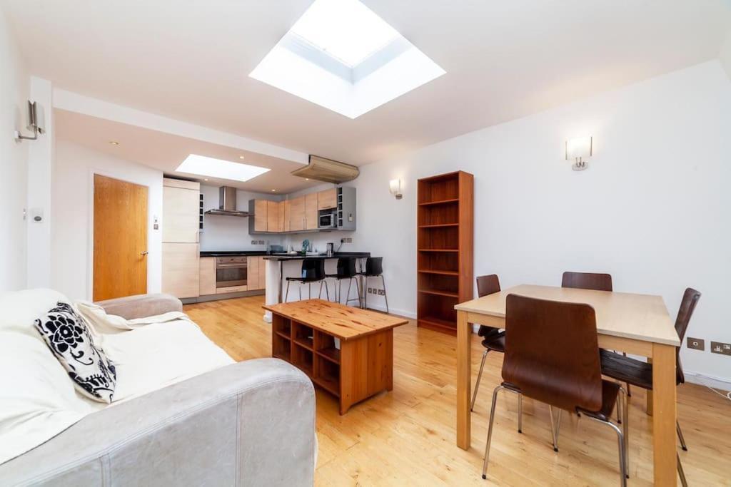 Top Floor Penthouse Flat With Amazing City View Appartamento