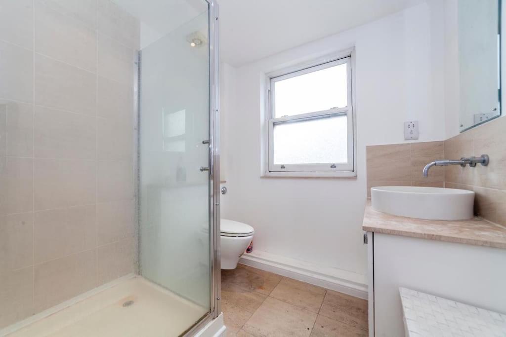 Top Floor Penthouse Flat With Amazing City View * Londra